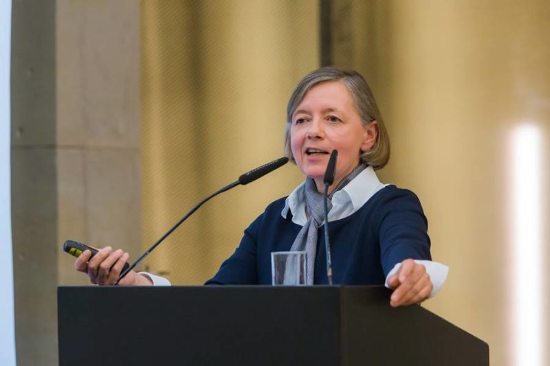 Verleihung Des Deutschen Psychologie Preises 2015 An Prof. Dr. Barbara Krahé